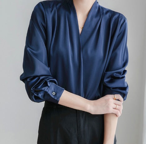 Bluser dame med satin og slå-om-design