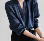 Bluser dame med satin og slå-om-design