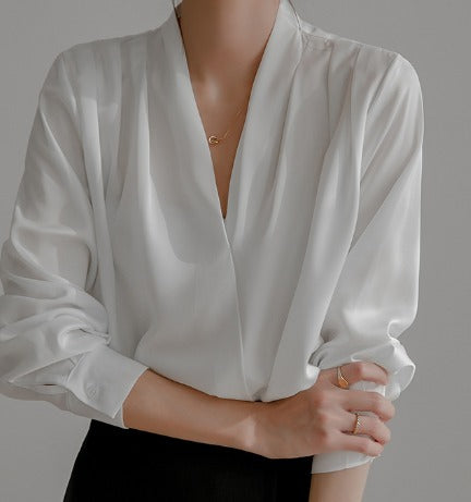 Bluser dame med satin og slå-om-design