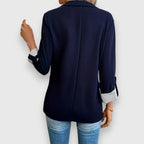 Blazer til kvinder med revers og ærmer der kan smøges