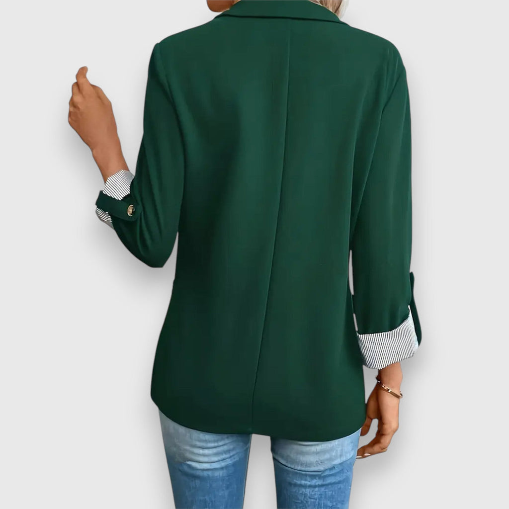 Blazer til kvinder med revers og ærmer der kan smøges