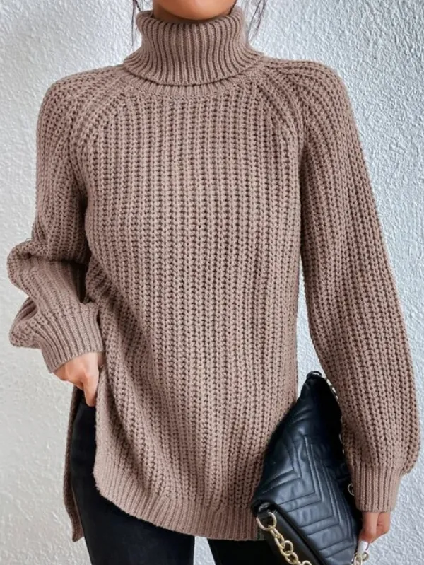 Ribstrikket pullover til kvinder med høj hals og slids - Khaki