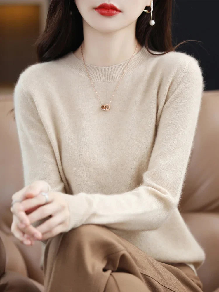 Rundhalset strikpullover til kvinder i fin kvalitet - Beige