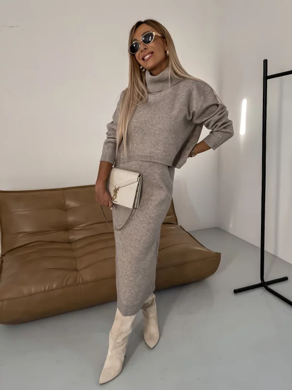 Strikset til kvinder med rullekrave og lang nederdel - Mørk beige